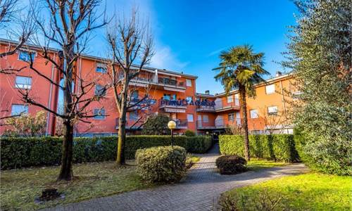 QUADRILOCALE Villaggio Sposi ULTIMO PIANO