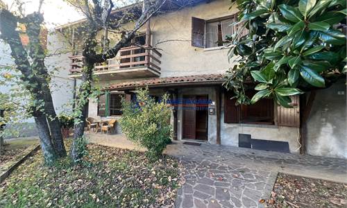 Fermette /Hameau/Ferme Dans Vente à Bagnatica